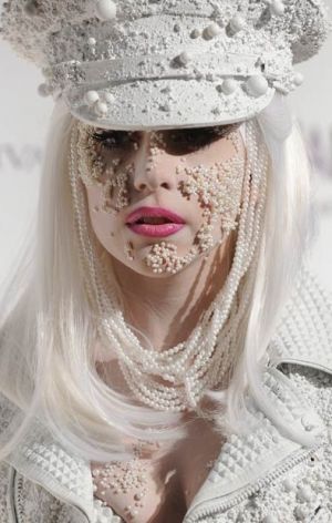 Beautiful pearl jewellery - lady gaga-pearls-fashion-icons-celebrities.jpg
